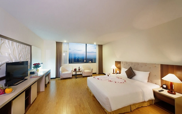 Phòng Premium Deluxe King - Mường Thanh Grand Quảng Nam