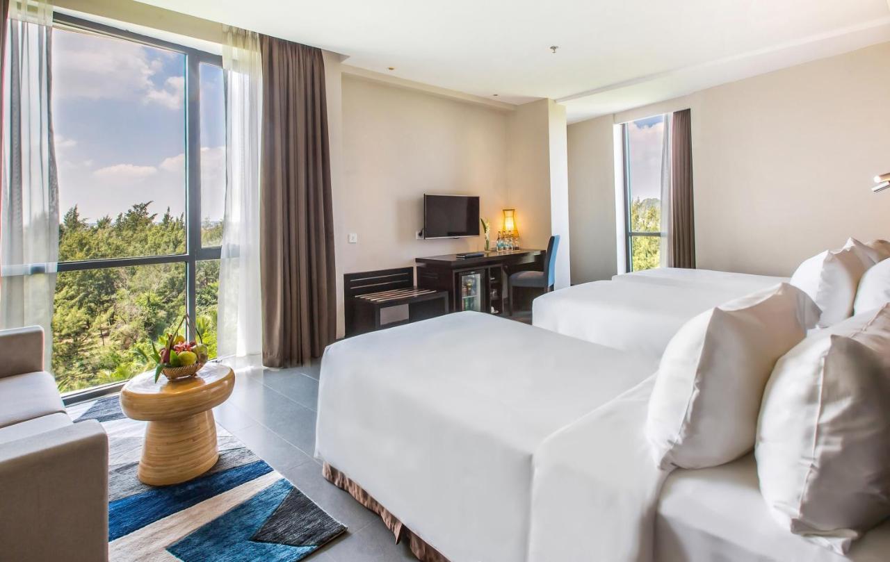 Melia Danang Beach Resort
