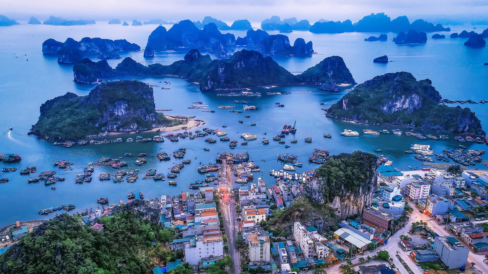 Những địa điểm không thể bỏ lỡ khi đến Vân Đồn