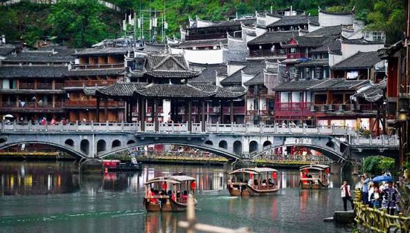 TOUR ÂN THI PHƯỢNG HOÀNG CỔ TRẤN TRƯƠNG GIA GIỚI 6 NGÀY 5 ĐÊM