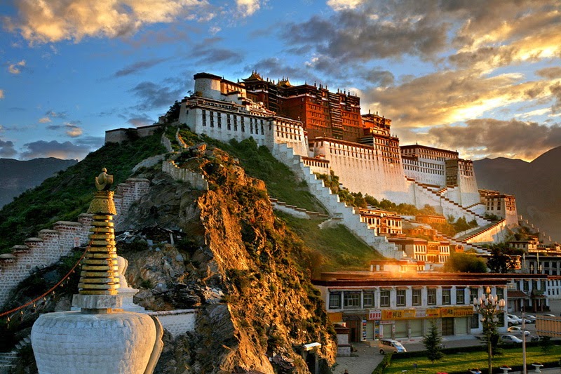 TOUR DU LỊCH CUNG ĐIỆN POTALA – ĐẠI CHIÊU TỰ – HỒ YAMDROK –  SÔNG BĂNG VĨNH CỬU – ĐẠI TU VIỆN TASHILHUNPO – TU VIỆN SERA – TU VIỆN GANDEN 6 NGÀY 5 ĐÊM