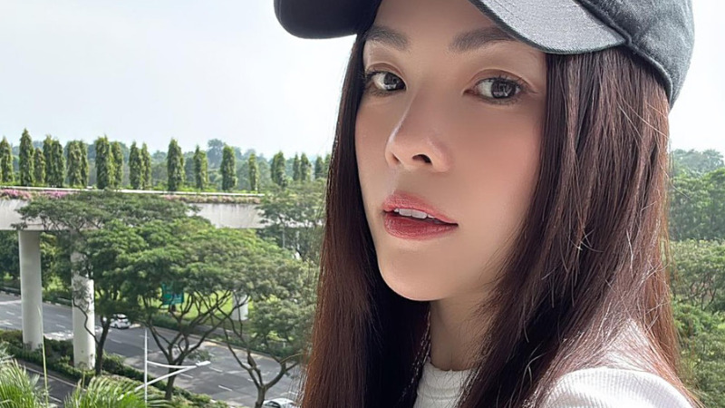 Bí quyết giữ da mịn màng, tươi trẻ của Dương Cẩm Lynh trong mùa hè