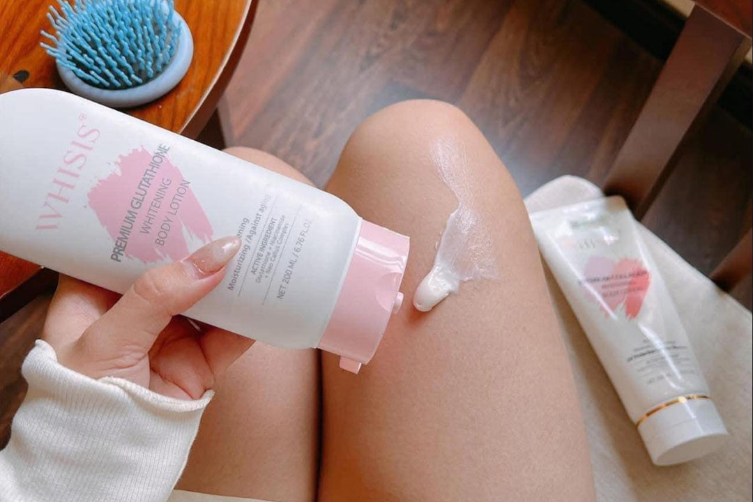 Hướng dẫn dưỡng trắng body đúng cách với Whisis