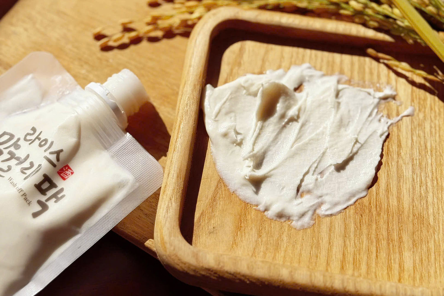 Công dụng của Mask Men Gạo Dưỡng Trắng Cấp Ẩm Paviphat