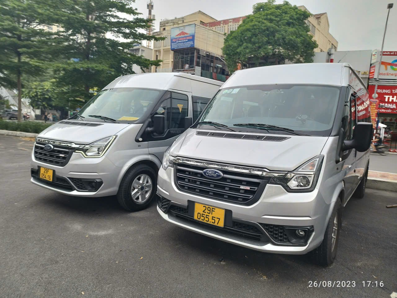 16-Seater Private Car Services