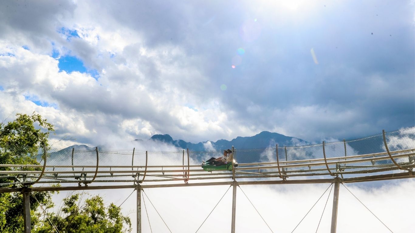 Alpine Coaster Ride – Sun World Fansipan Legend, Sa Pa