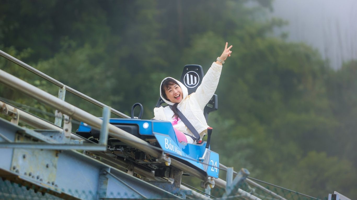 Alpine Coaster Ride – Sun World Fansipan Legend, Sa Pa