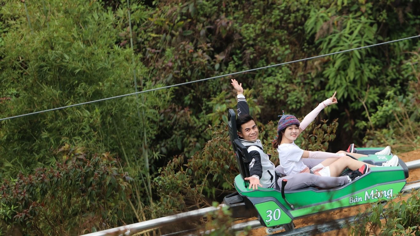 Alpine Coaster Ride – Sun World Fansipan Legend, Sa Pa