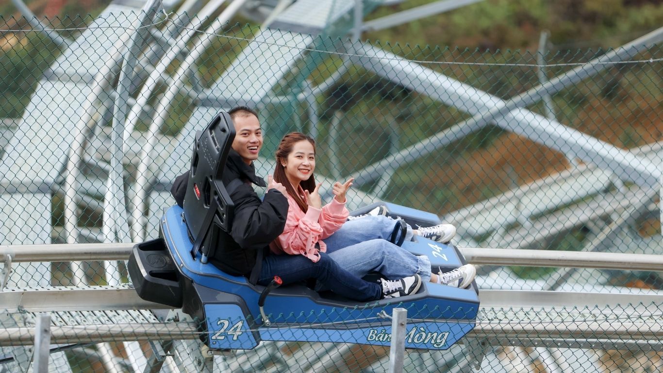 Alpine Coaster Ride – Sun World Fansipan Legend, Sa Pa
