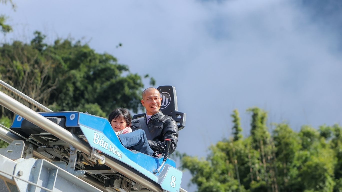 Alpine Coaster Ride – Sun World Fansipan Legend, Sa Pa