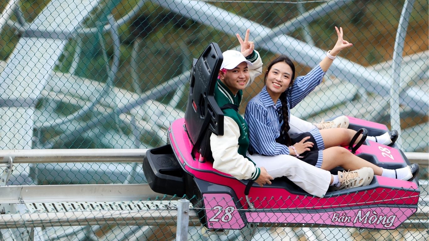 Alpine Coaster Ride – Sun World Fansipan Legend, Sa Pa