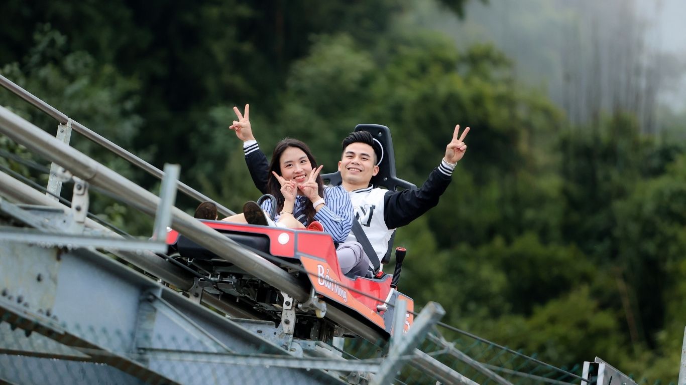 Alpine Coaster Ride – Sun World Fansipan Legend, Sa Pa