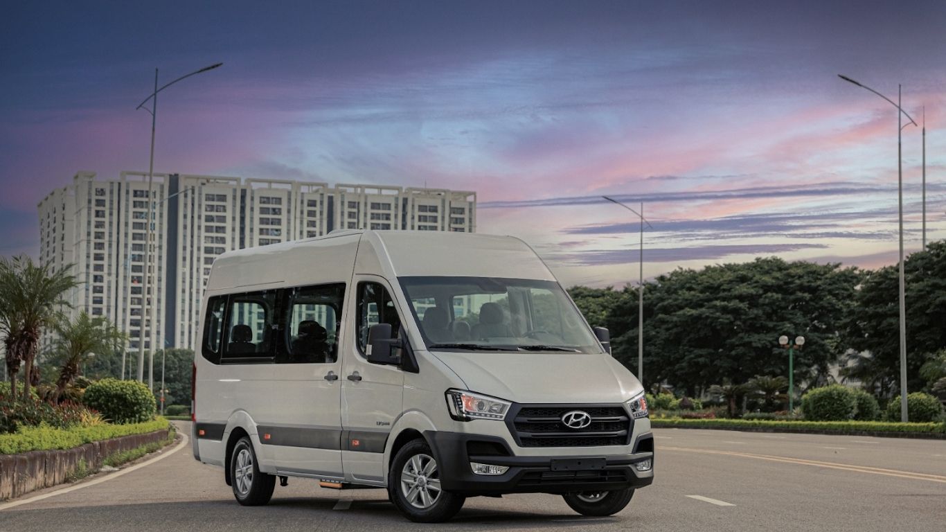 Private Car Rental Service in Hanoi (16-Seater)