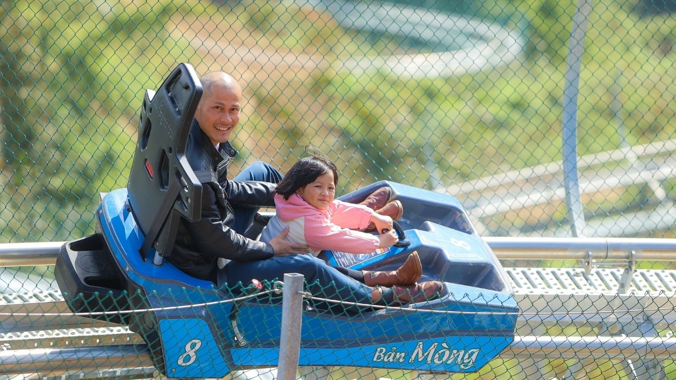 Alpine Coaster Ride – Sun World Fansipan Legend, Sa Pa