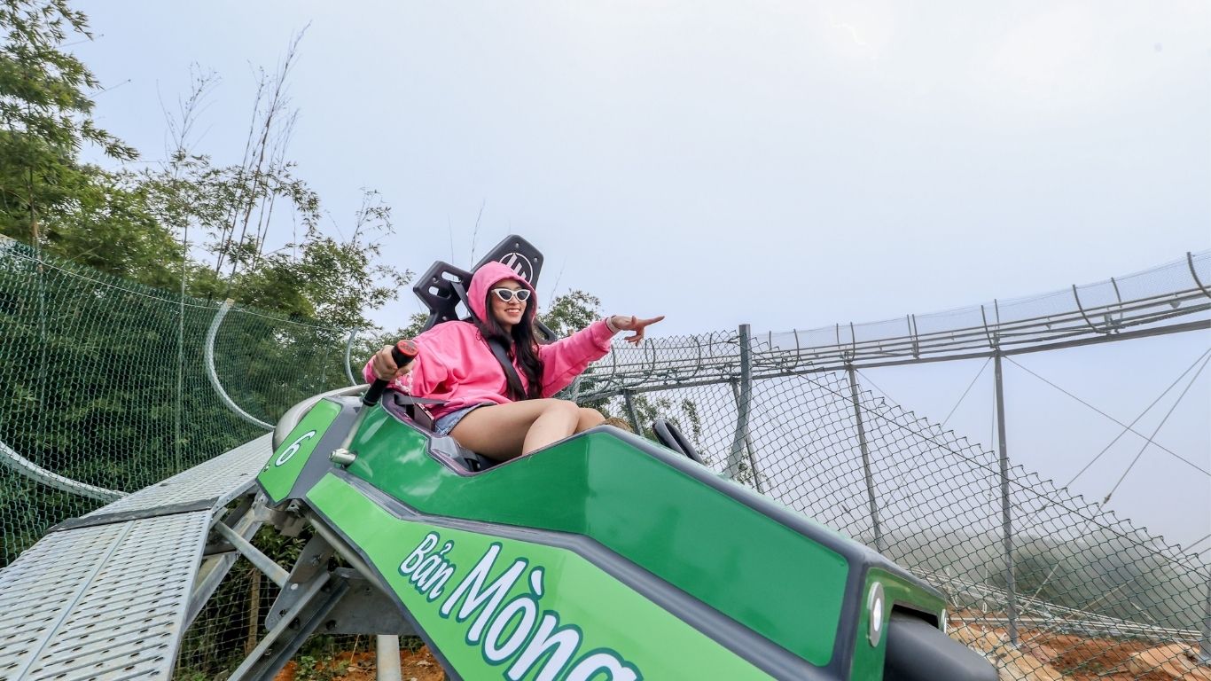 Alpine Coaster Ride – Sun World Fansipan Legend, Sa Pa