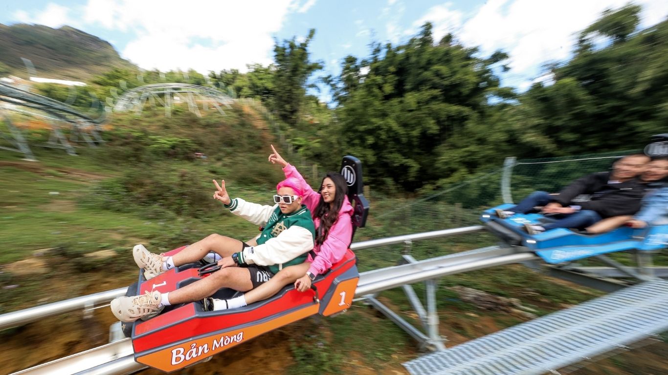 Alpine Coaster Ride – Sun World Fansipan Legend, Sa Pa