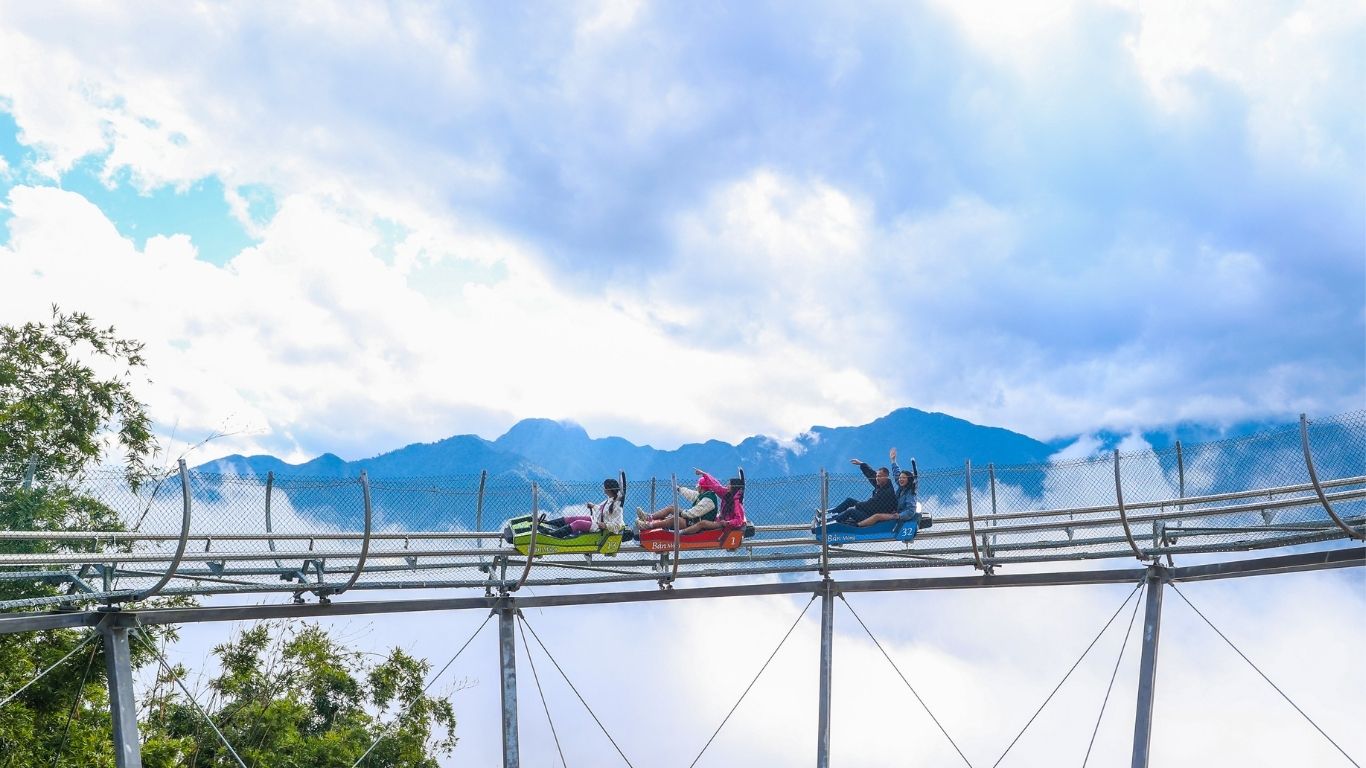 Alpine Coaster Ride – Sun World Fansipan Legend, Sa Pa