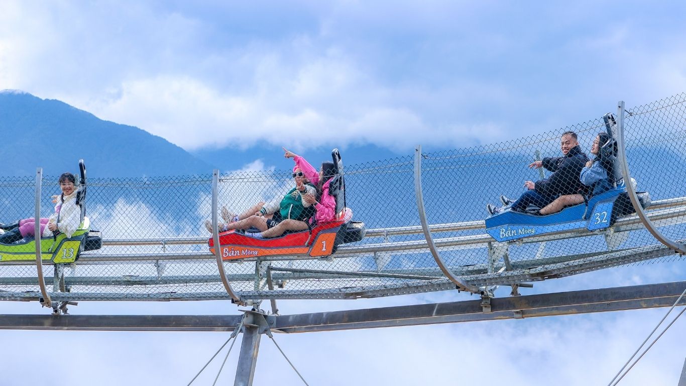 Alpine Coaster Ride – Sun World Fansipan Legend, Sa Pa