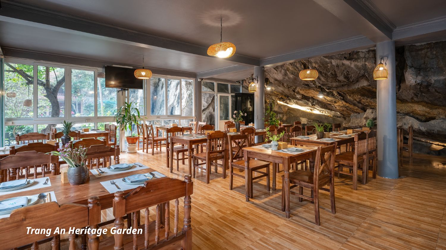 Hoa Lu - Tam Coc (or Trang An) - Mua Cave Full Day Tour