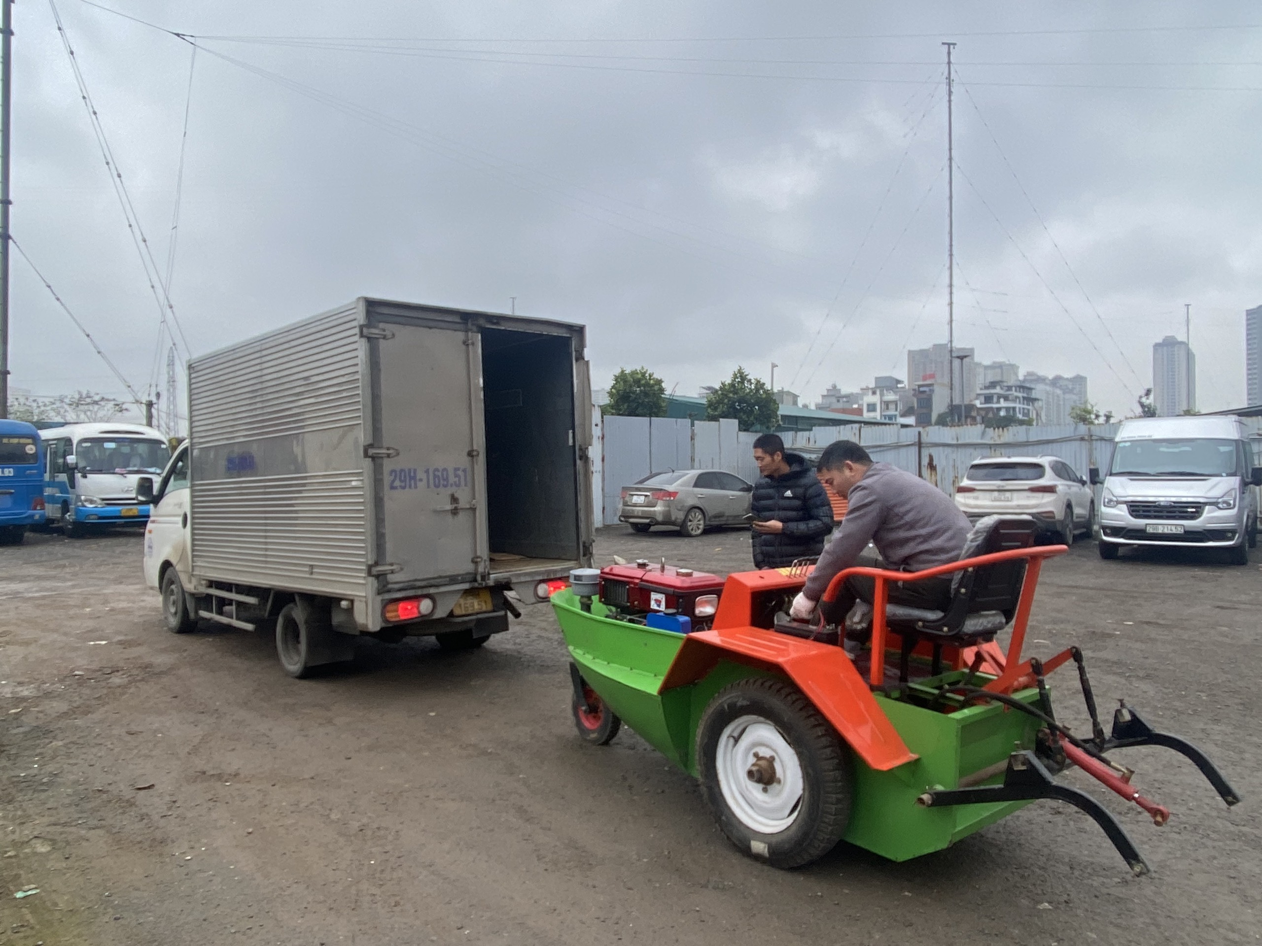 Có nên mua máy cày thuyền cũ không