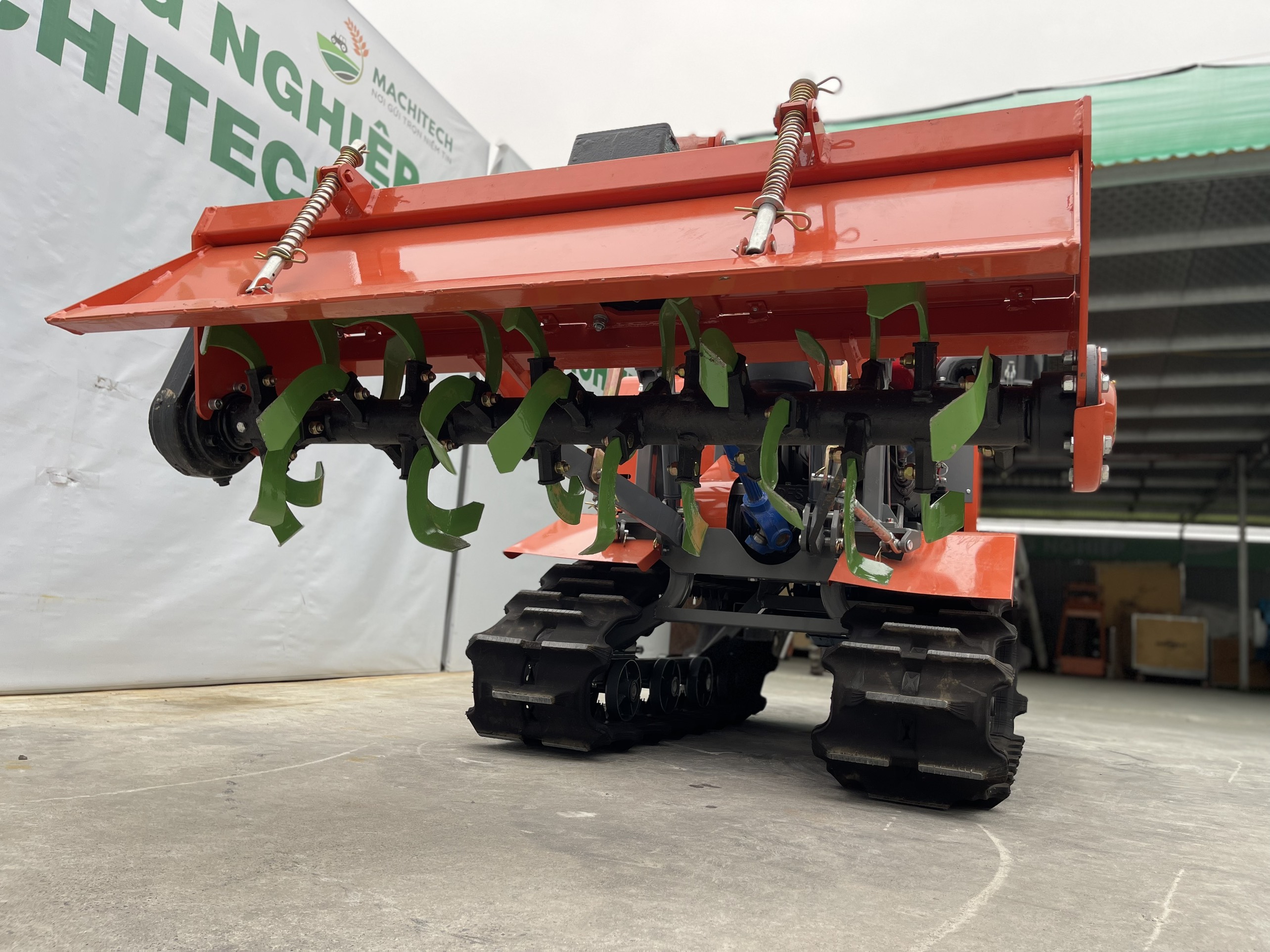 Cách bảo dưỡng máy cày bánh xích đa năng