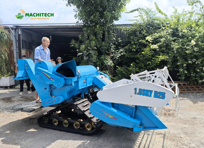 Nên mua máy gặt lúa mini thời điểm nào?