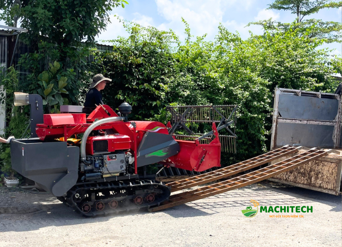 Nguyên nhân và cách xử lý tình trạng máy gặt lúa mini bị tuột xích