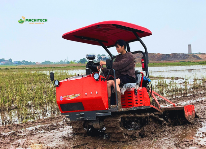 Máy xới đất bánh xích và bánh lồng loại nào đi lầy tốt hơn? 3