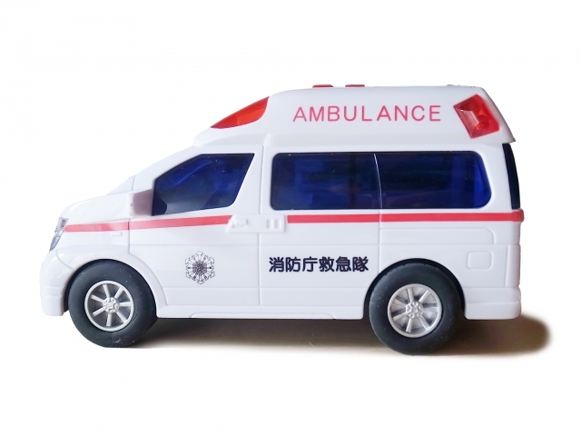 Mô hình ô tô cứu thương_838B-17