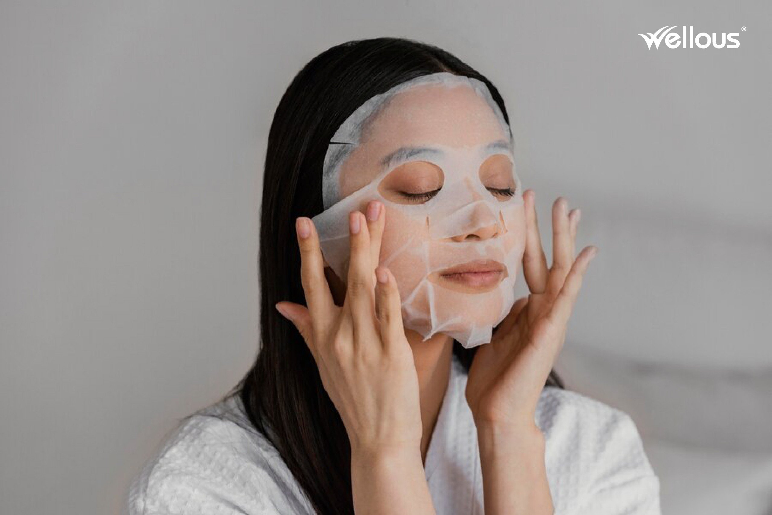 Sử dụng mặt nạ dưỡng da