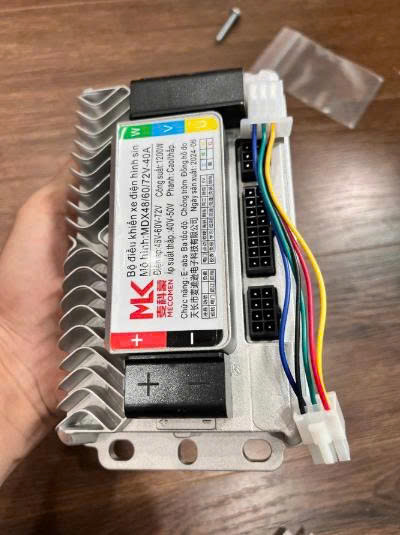 DCDC ĐÚC XE MÁY ĐIỆN 72-12V6A