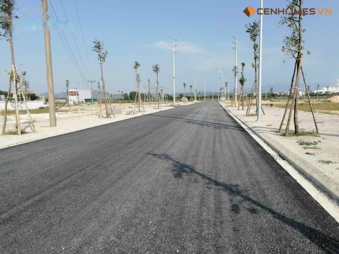 ĐẤU GIÁ QUYỀN SỬ DỤNG ĐẤT TẠI PHƯỜNG VĂN ĐỨC, TP CHÍ LINH, TỈNH HẢI DƯƠNG