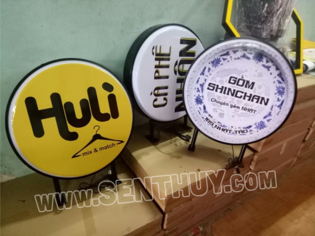 BIỂN VẪY TRÒN, VUÔNG, ELIP, CHỮ NHẬT MICA HÚT NỔI ĐẸP