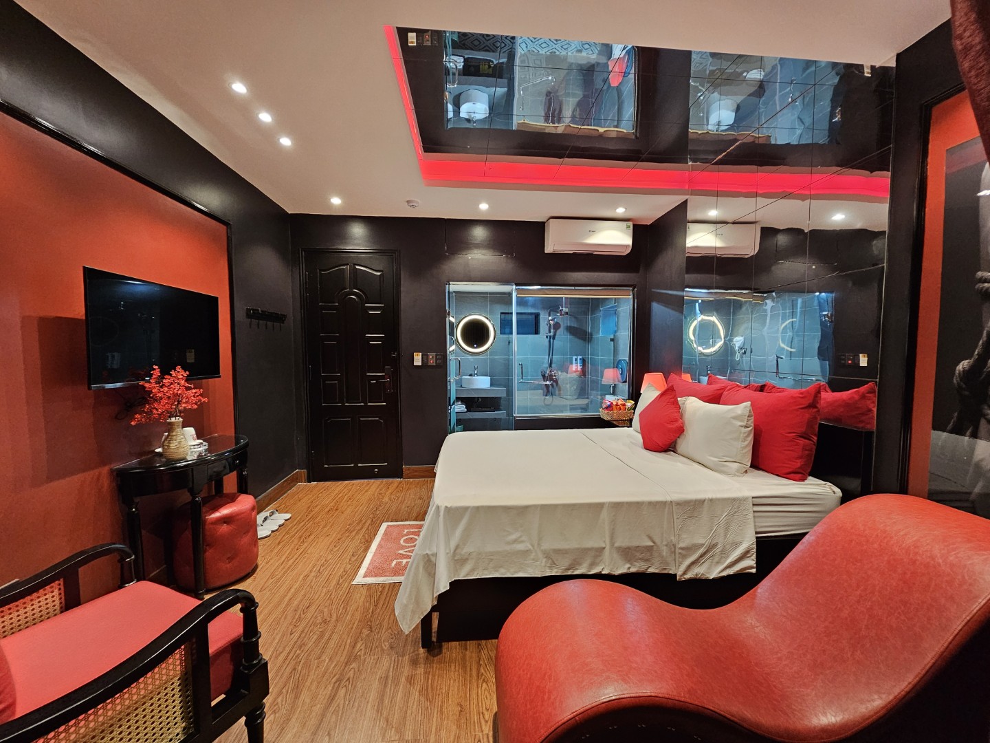 khach-san-tai-ha-noi