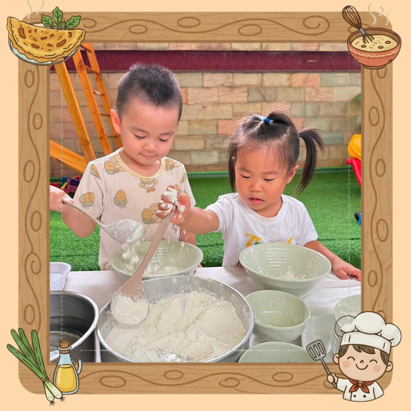 Bé khéo tay – đổ bánh xèo giòn tan