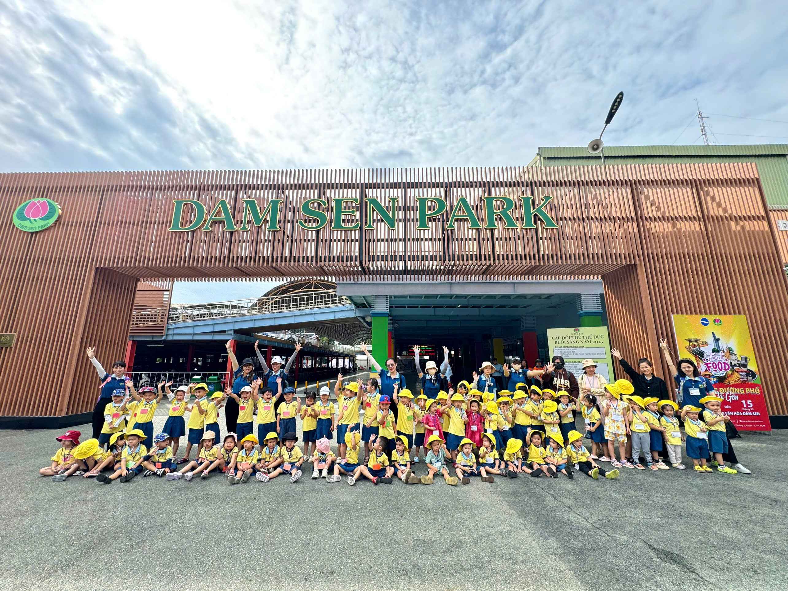 Hành trình khám phá Đầm Sen Park cùng các bé Blue World Preschool Hành trình khám phá Đầm Sen Park cùng các bé Blue World Preschool