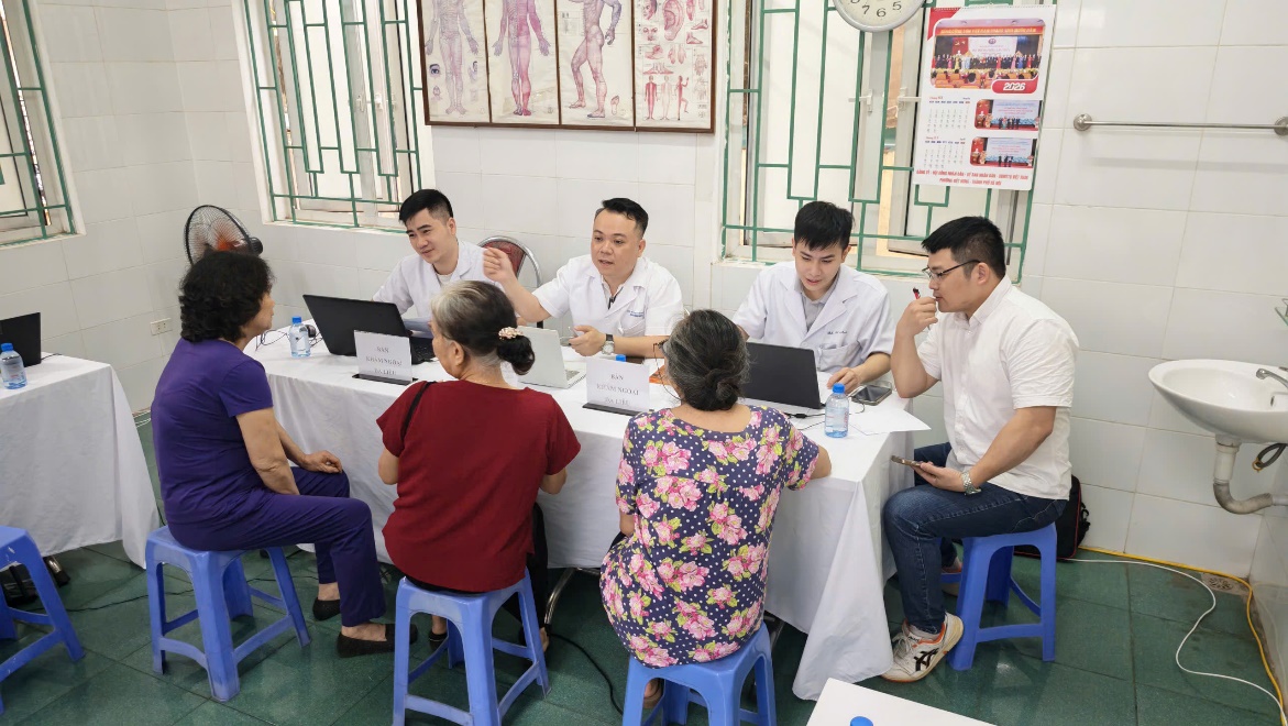 BỆNH VIỆN THANH NHÀN KHÁM SỨC KHỎE MIỄN PHÍ CHO NGƯỜI CAO TUỔI TẠI PHƯỜNG VIỆT HƯNG 💙💙💙