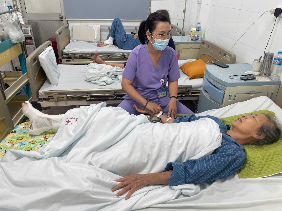 👨⚕️ PHẪU THUẬT KHUYẾT HỔNG GÓT CHÂN – BƯỚC TIẾN TRONG BẢO TỒN CHI THỂ TẠI BỆNH VIỆN THANH NHÀN