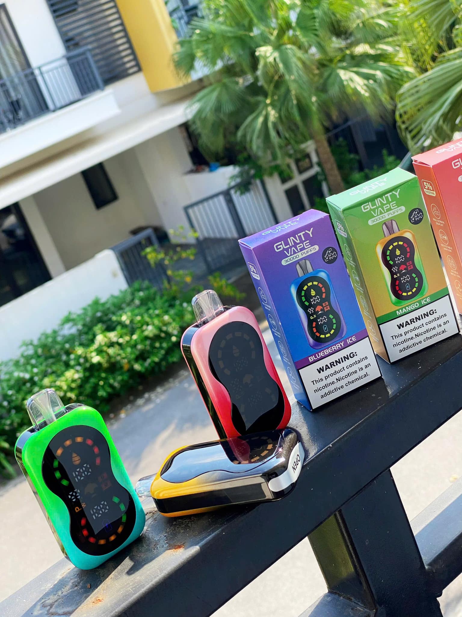 Review chi tiết Pod 1 lần Glinty Vape 30000 Hơi (50mg)