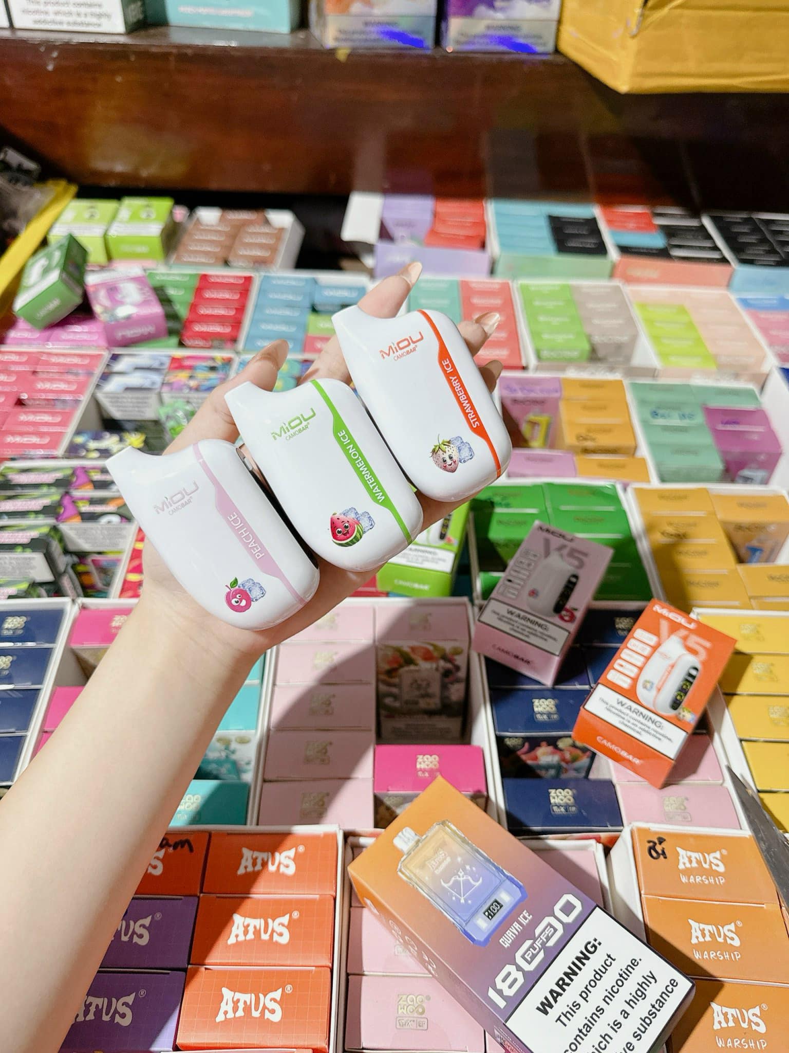 MiOU V5 Camobar 18000 Hơi Dâu Lạnh (50mg) – Pod 1 Lần