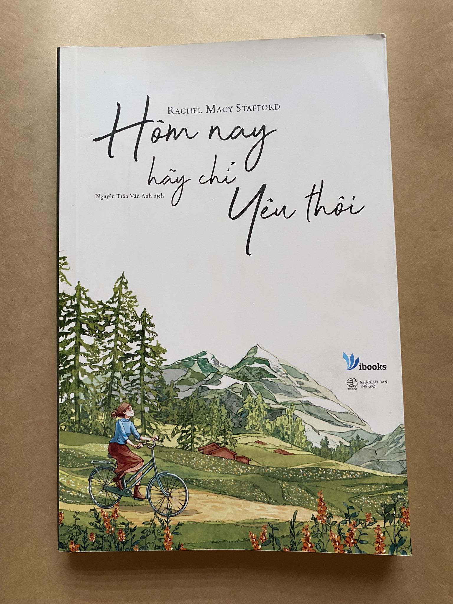 Hôm nay hãy chỉ yêu thôi