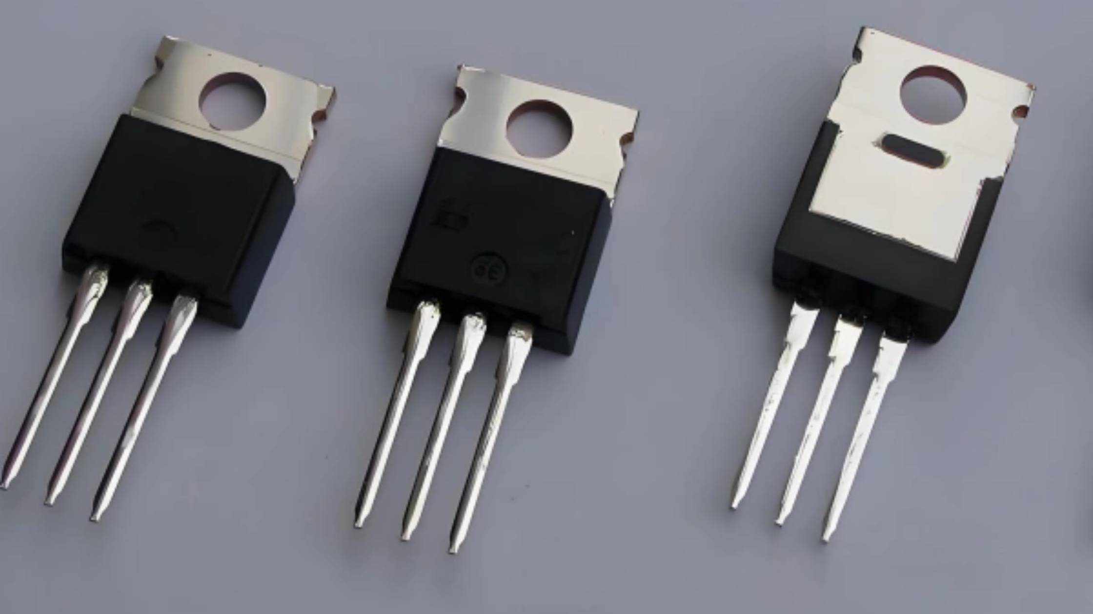 🔄 Mạch Chống Ngược Điện Đơn Giản Chỉ Với IRF3205 – Bảo Vệ Thiết Bị Cực Dễ Dàng