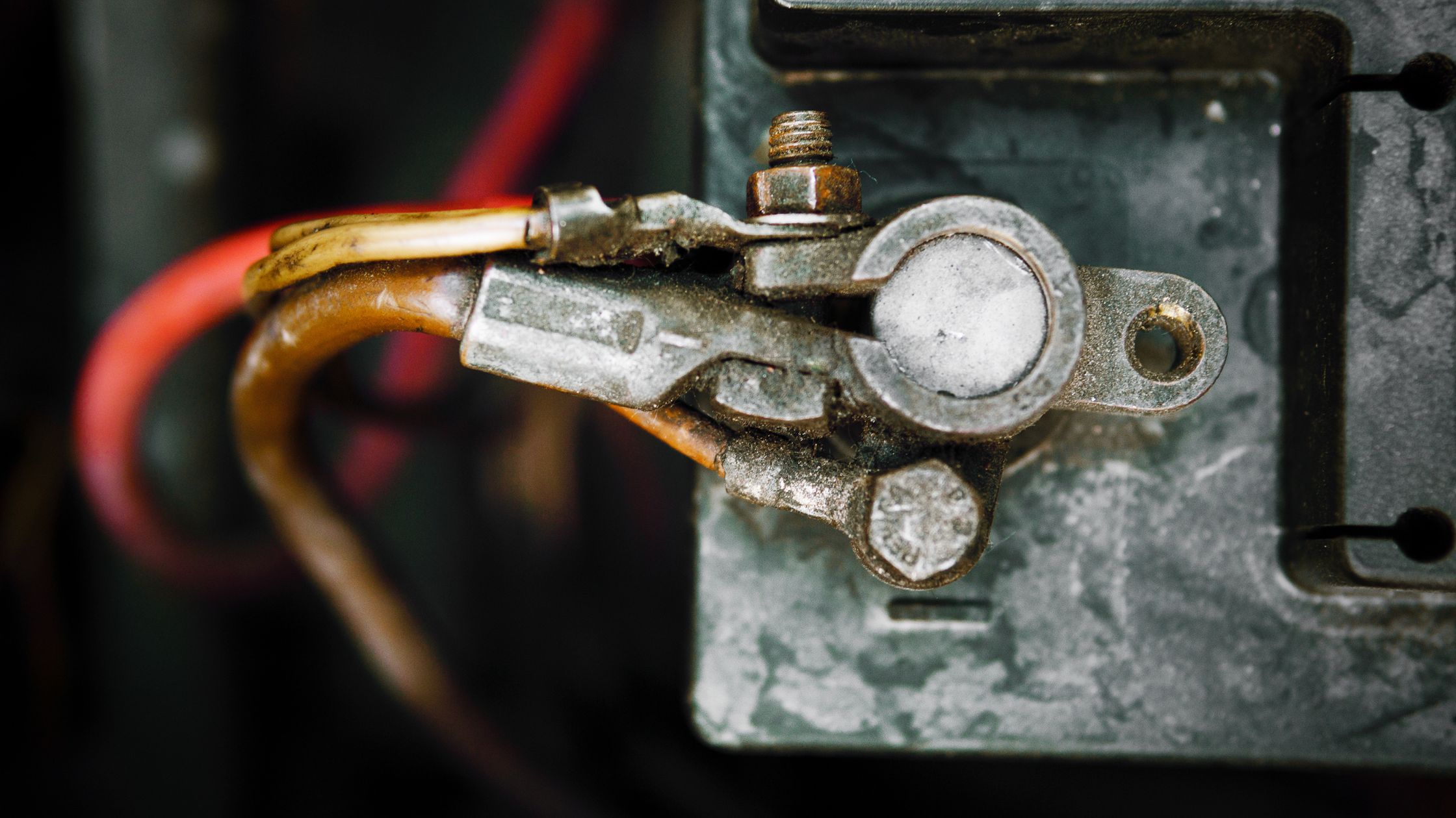 6 Mẹo Chọn Kẹp Bình Điện Đúng Chuẩn, Bền 5 Năm Không Hỏng