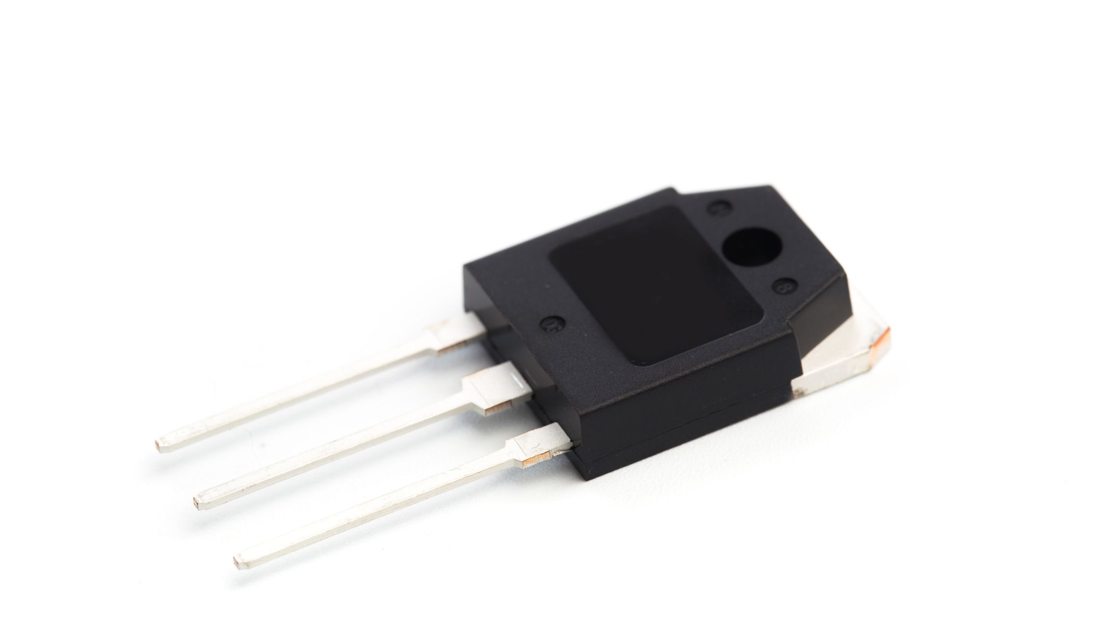 Diode là gì? Phân biệt 6 loại diode bạn cần biết trước khi hàn mạch