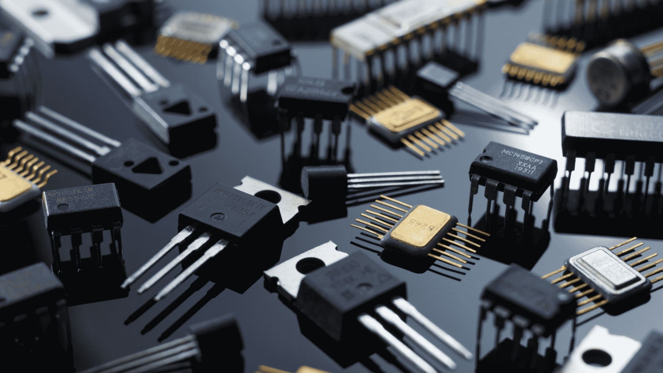 Tôi từng bỏ ngành điện tử vì không đọc nổi mã transistor… cho đến khi biết điều này