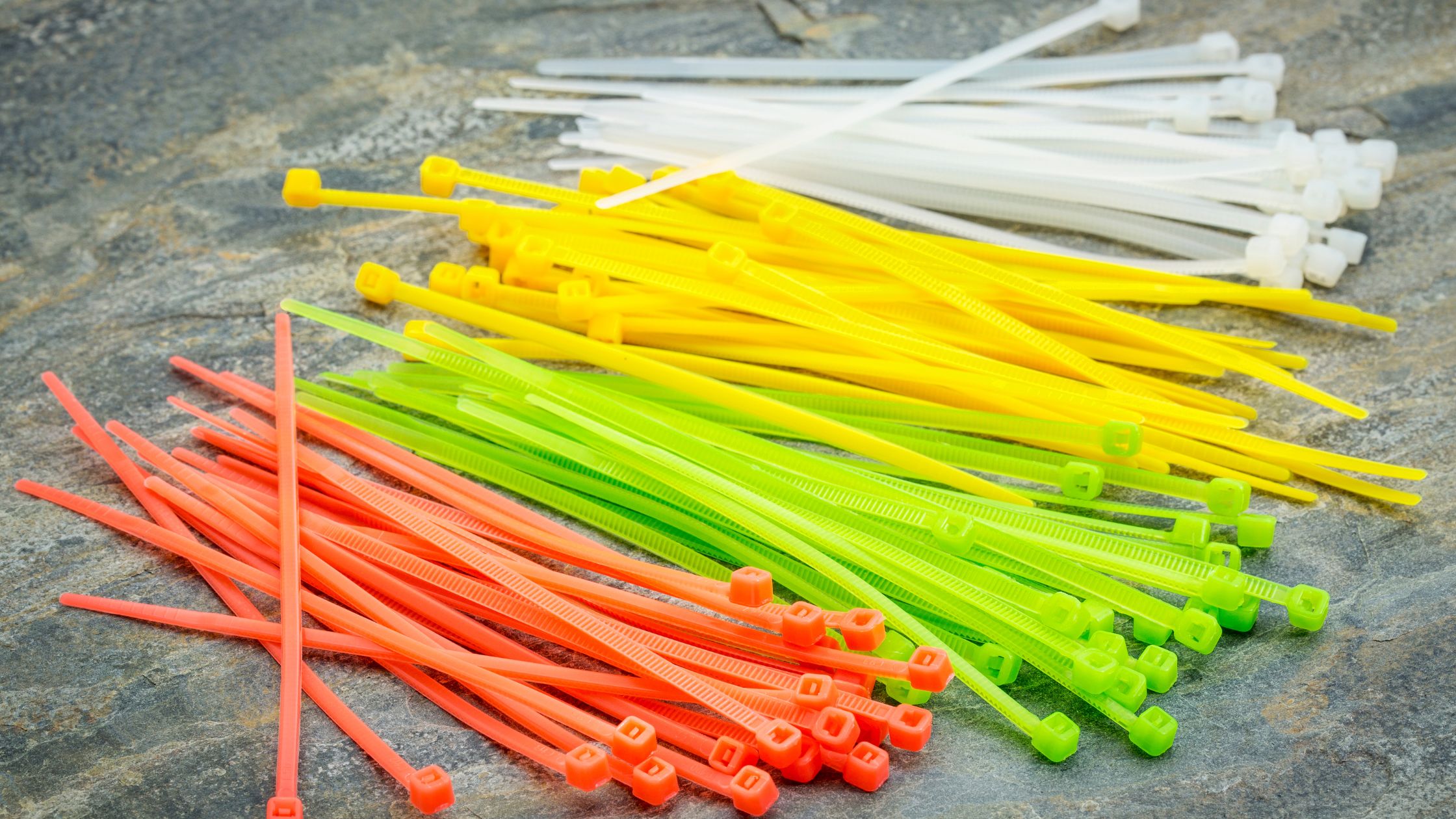 Chỉ 1 Dây Rút Nhựa 30cm - Giải Quyết Gọn 10 Vấn Đề Lộn Xộn Trong 5 Phút!