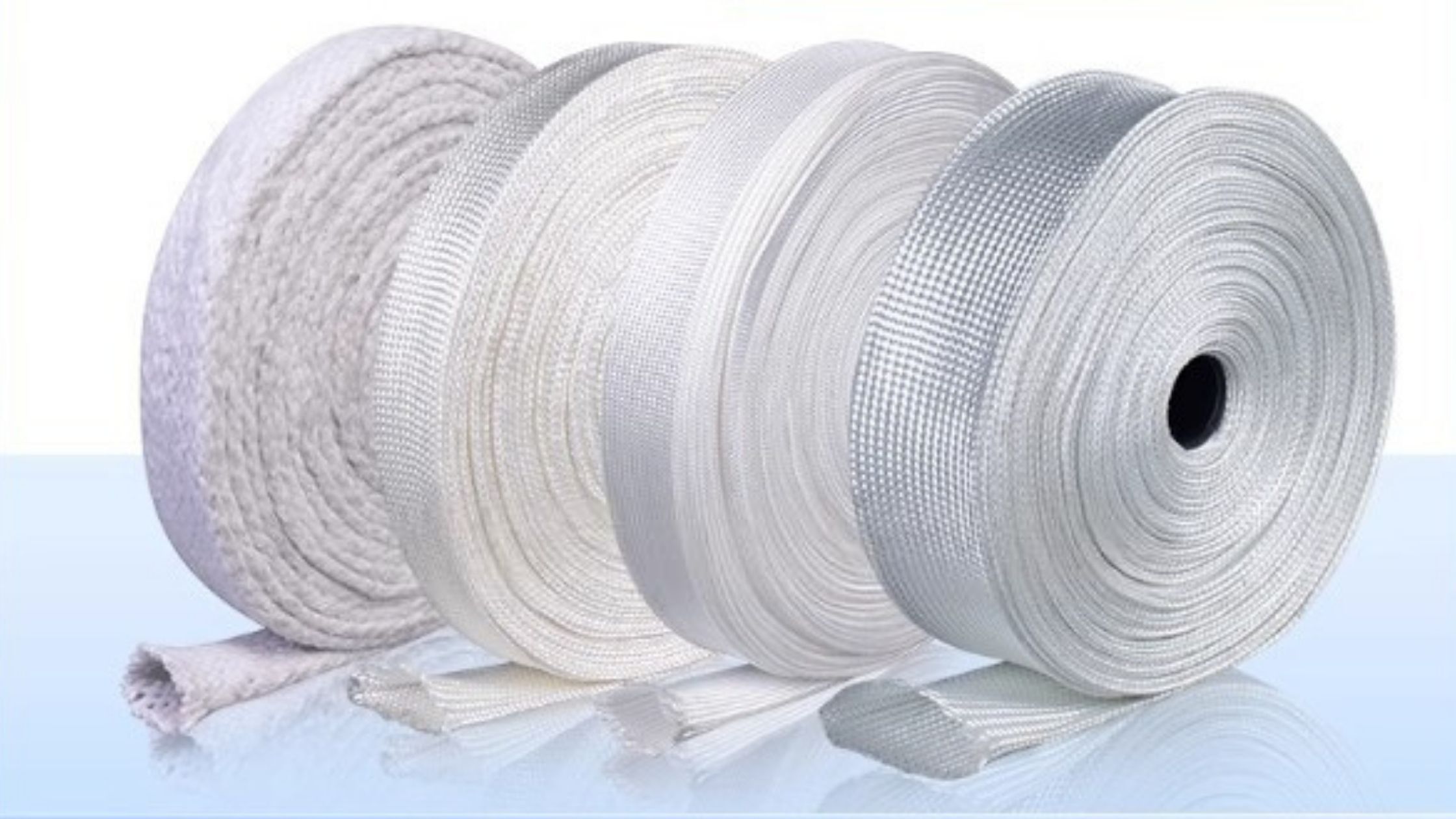 Gen sợi thủy tinh dạng cuộn, đa dạng kích thước, dễ cắt và thi công. Phù hợp cho cách điện, chống nhiệt trong biến áp, motor, dây nguồn và các ứng dụng điện công nghiệp.