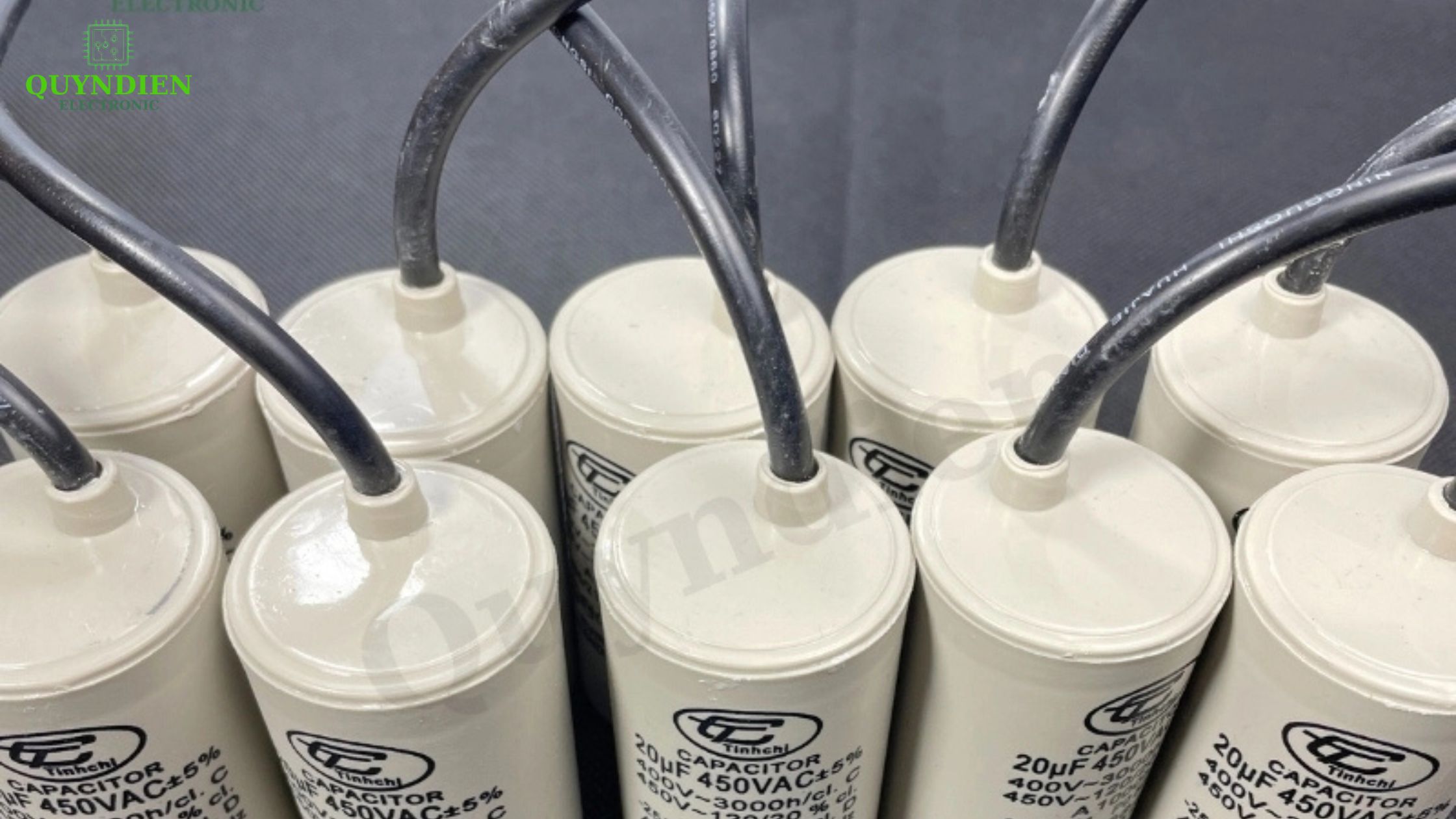 Góc cận cảnh dây tụ Tinh Chi – lõi đồng mềm, vỏ cách điện chống cháy.