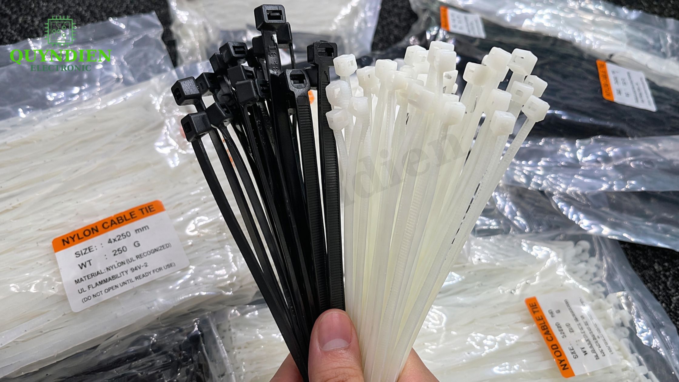 Dây Rút Nhựa Đủ Các Loại Size Tại Shop Linh Kiện Quỳnh Diễn (1)