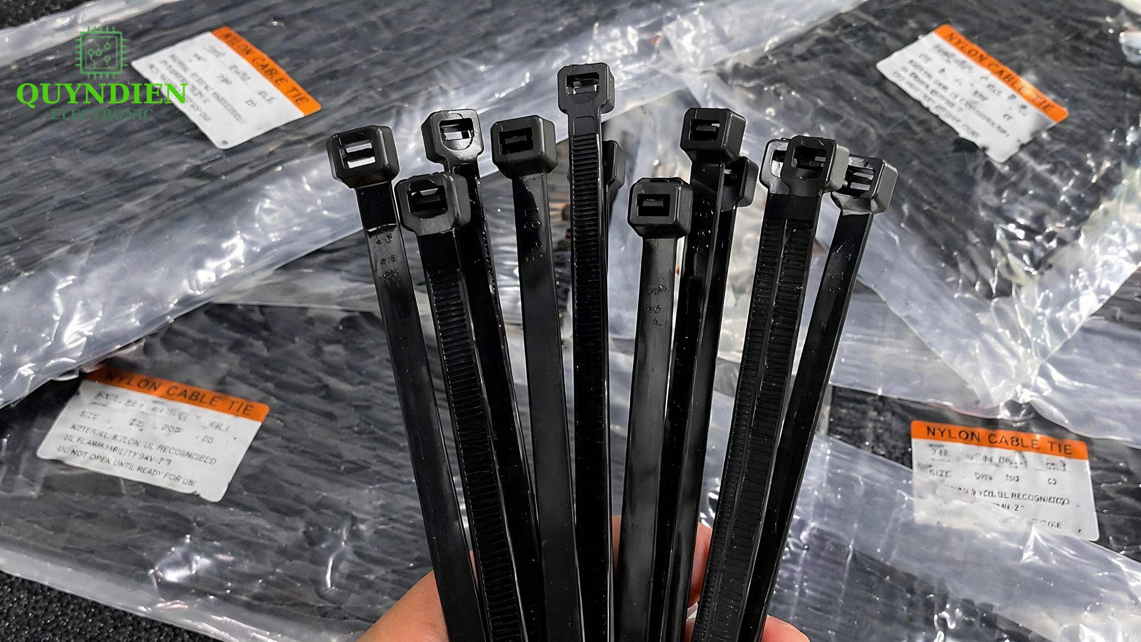 Dây Rút Nhựa Đủ Các Loại Size Tại Shop Linh Kiện Quỳnh Diễn (3)